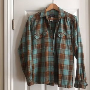 Men’s Patagonia flannel size medium